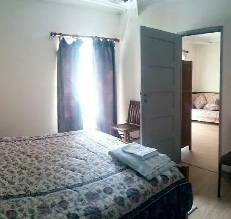 Casa Largo Da Vila Apartment *